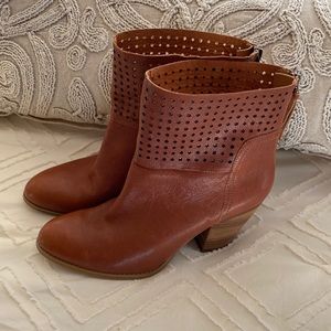 Nine West boots